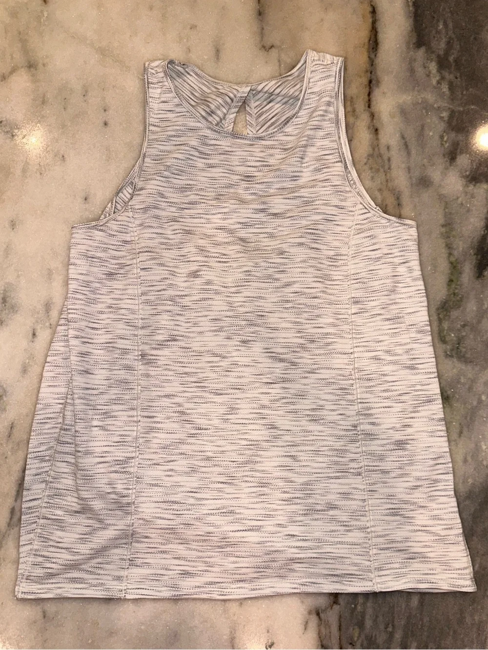 lululemon athletica lightweight sleeveless